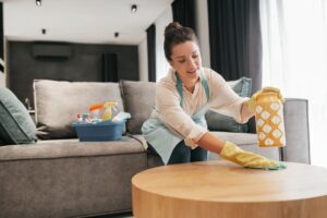 tareas limpieza apartamento turistico